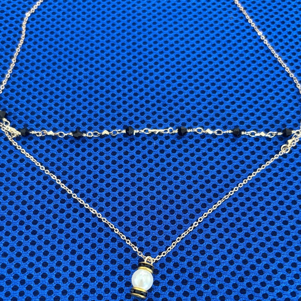 Chic Silver and Black Beaded Necklace